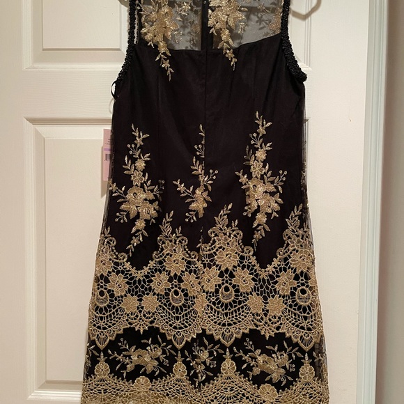 Black Dress with Gold Design NEW - Picture 3 of 6